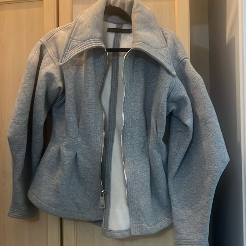 Beautiful Comfortable Jacket Could Be Worn During… - image 1